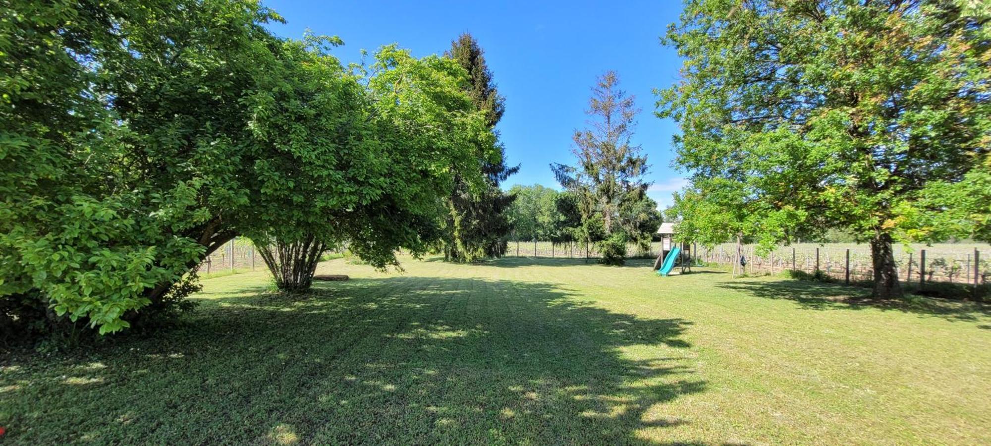 Les Fins Bois Apartment