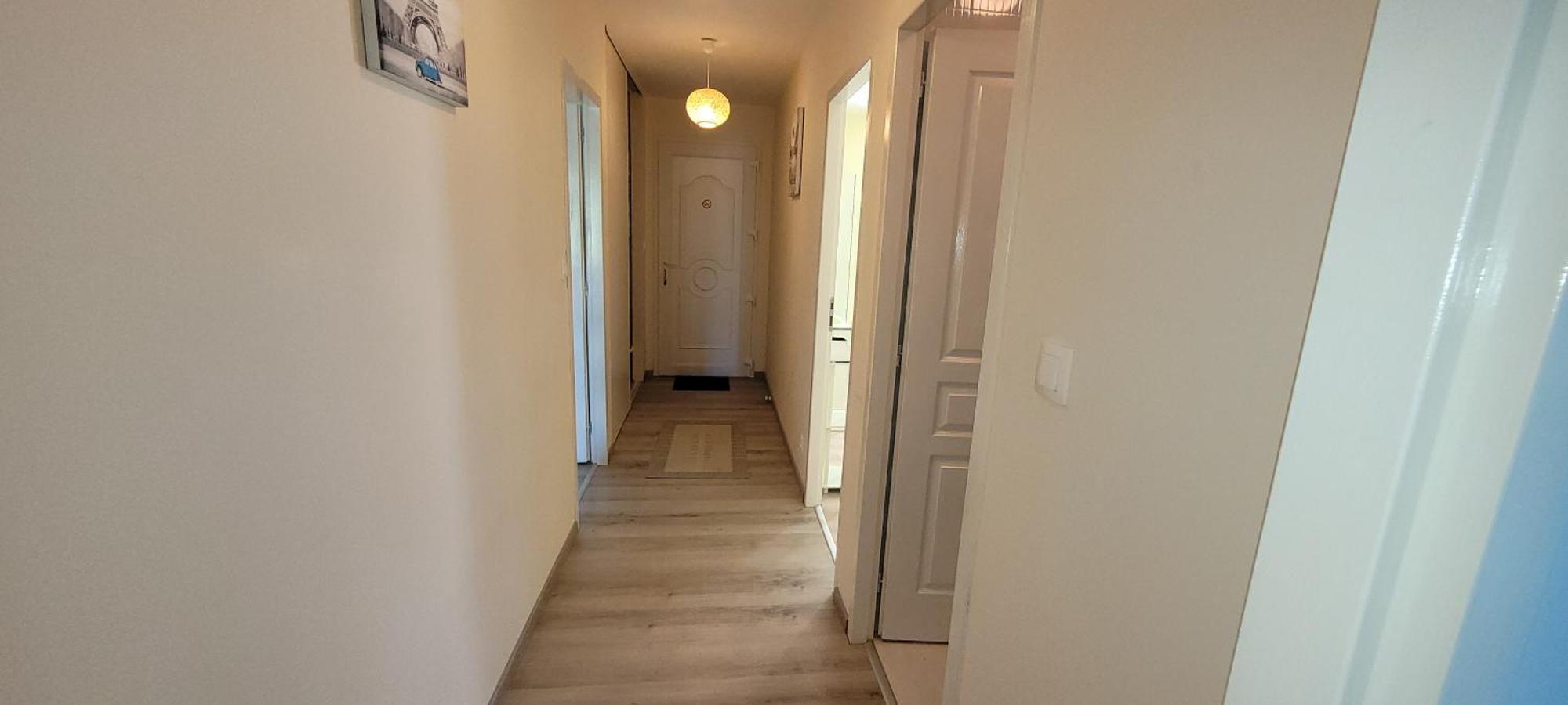 Les Fins Bois Apartment